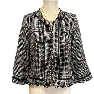 True Meaning Chanel Style Black & White 3/4 Sleeves Jacket Pockets Sz 6 EUC